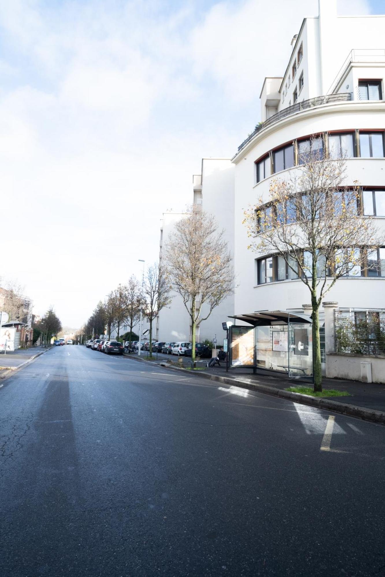 Ferienwohnung Joli T2 Proche Du Metro Avec Vue Tour Eiffel Issy-les-Moulineaux Exterior foto