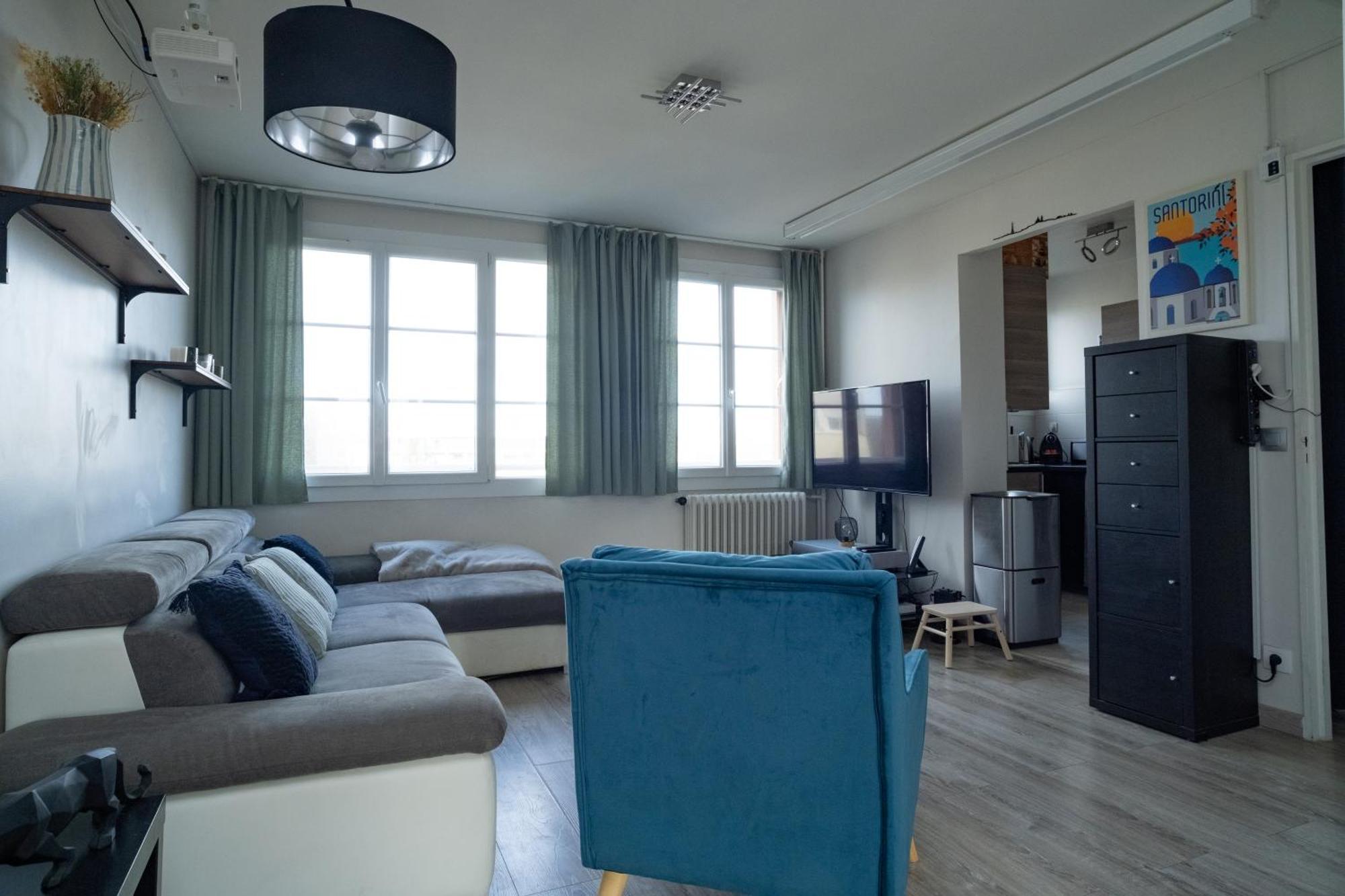 Ferienwohnung Joli T2 Proche Du Metro Avec Vue Tour Eiffel Issy-les-Moulineaux Exterior foto